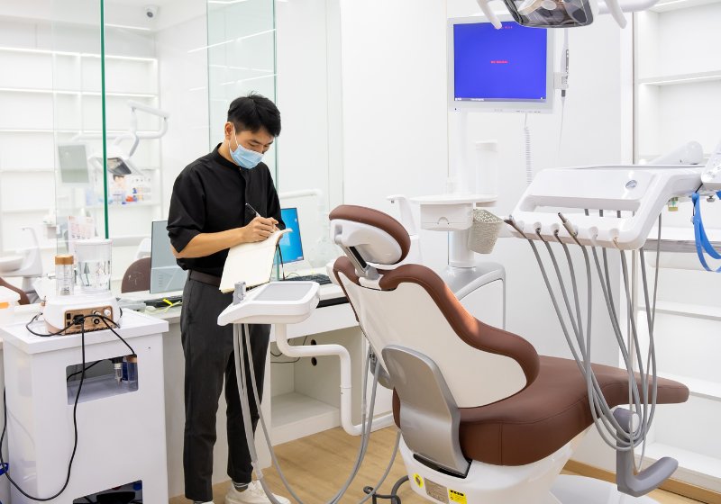 Side angle and profile impression